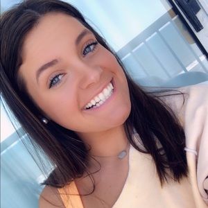 Meet your Posher, Bailey